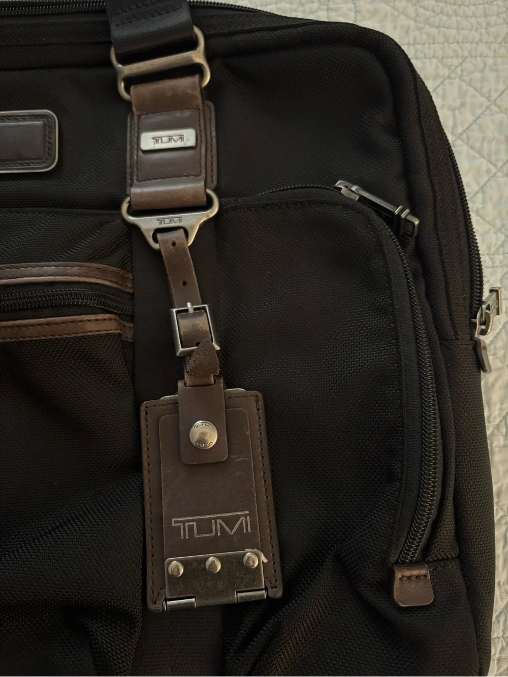Tumi alpha bravo